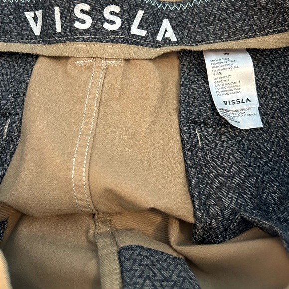 VISSLA Men's Tan Shorts eco 18” walk shorts - Picture 6 of 6